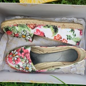 Yellowbox Lucetta 7.5 Slip on Floral euc